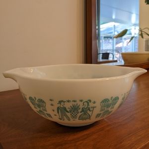 Pyrex #443 2.5QT Amish Butter Print Cinderella Made In USA Ovenware White Aqua